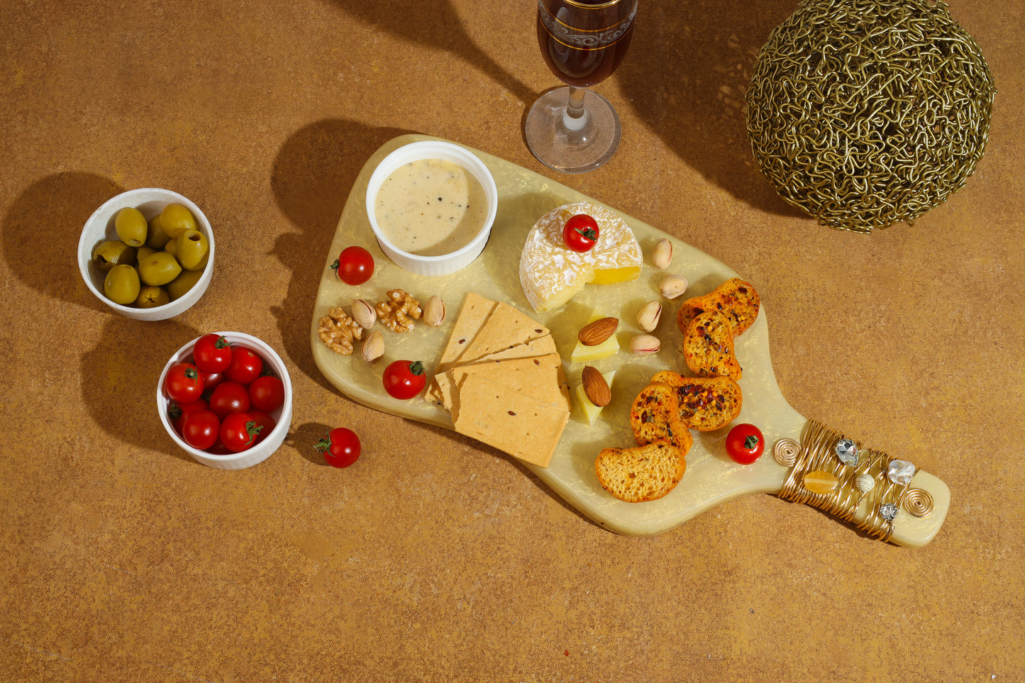 Embellished Chips & Dip Platter tiramisuusa