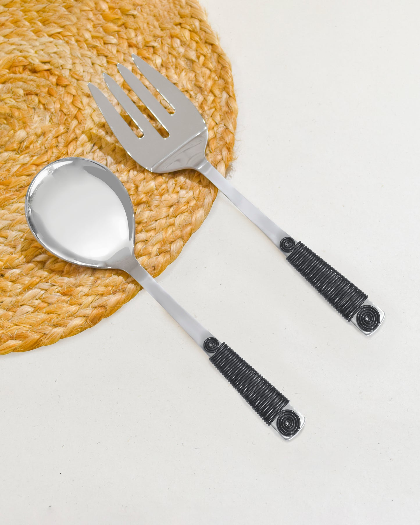 Wrapped in Black Salad Server Set tiramisuusa