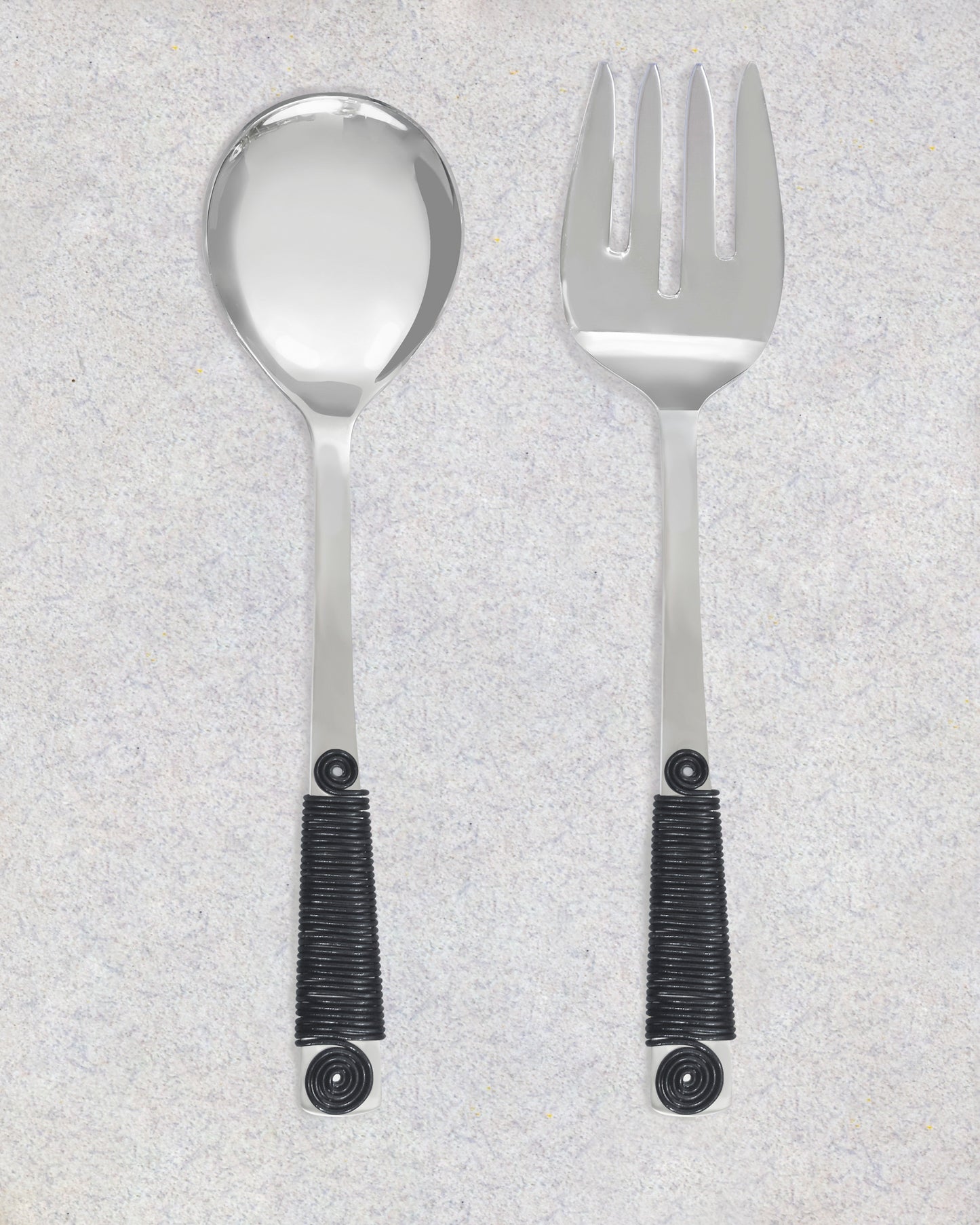 Wrapped in Black Salad Server Set tiramisuusa