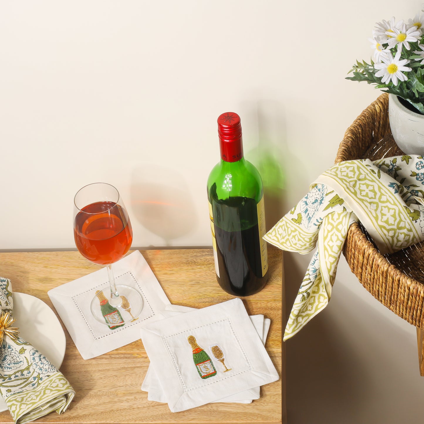 Vino Vista Elegant Embroidered Cocktail Napkins