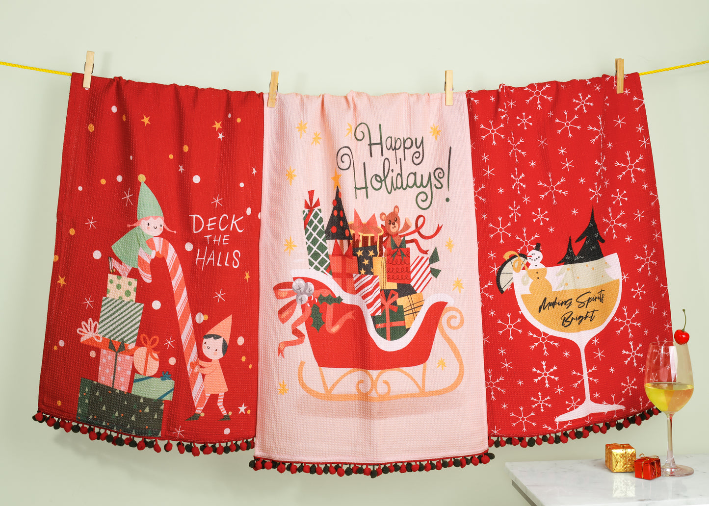 Spirits Bright" Holiday Towel Set
