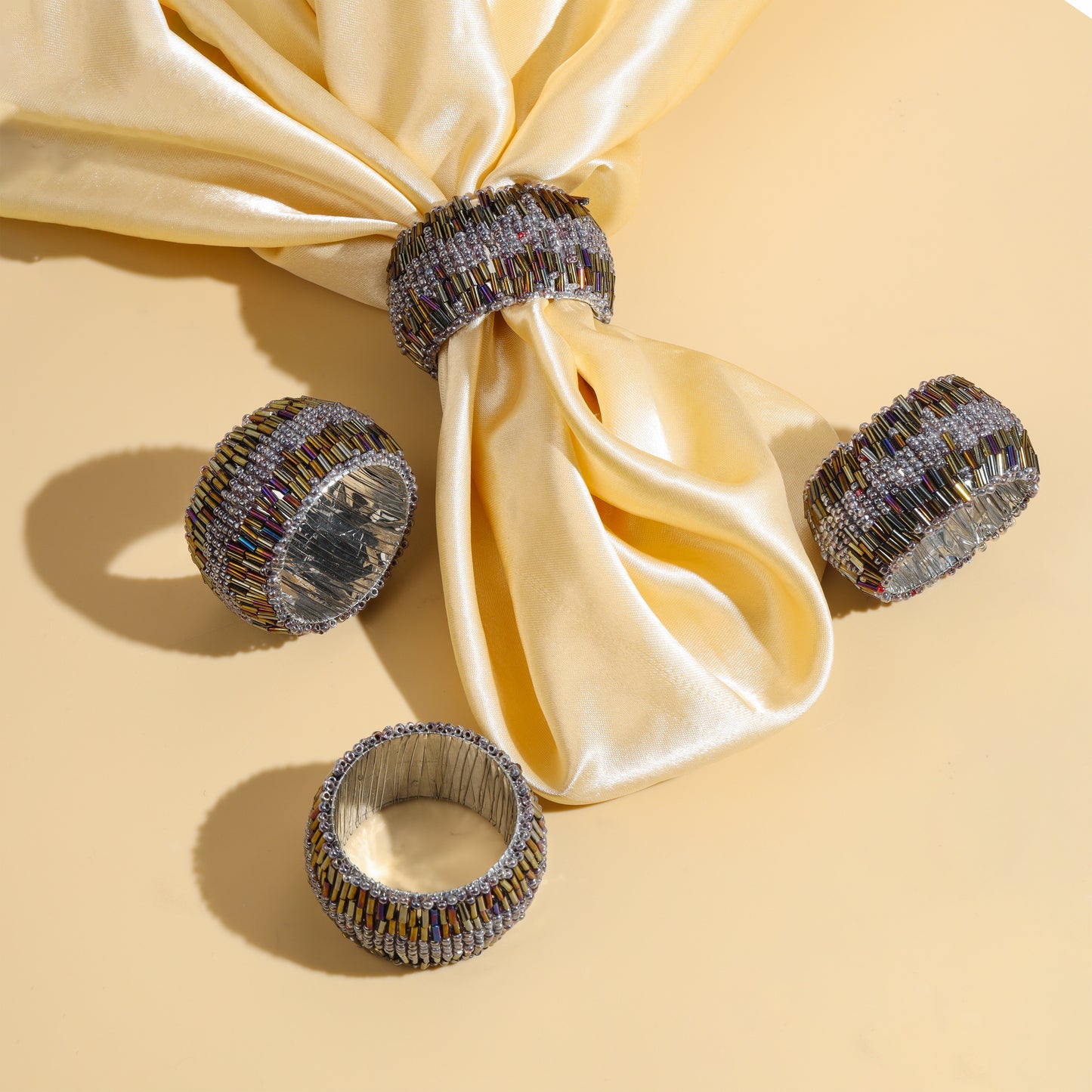 Radiant Rounds Napkin Rings tiramisuusa