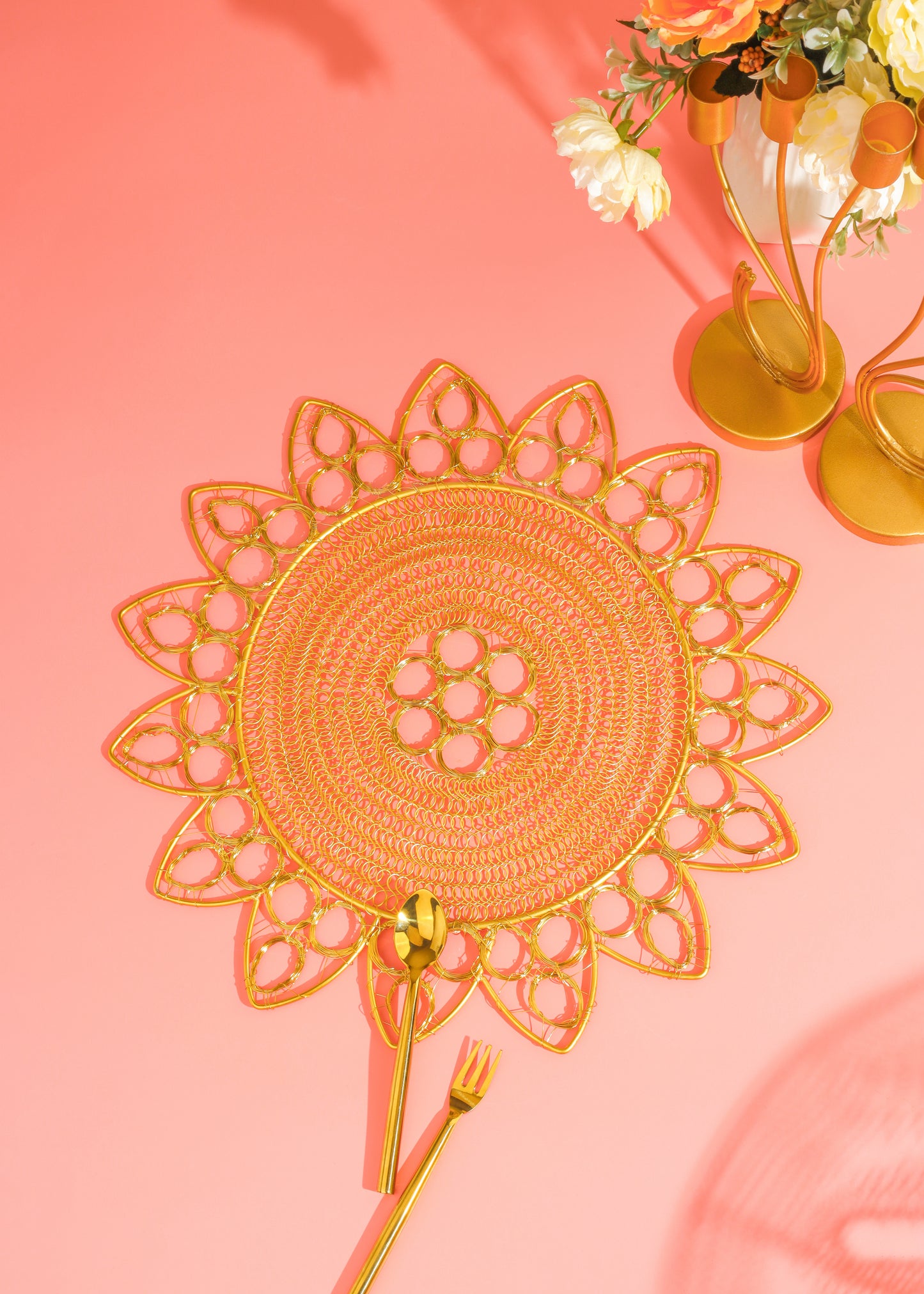 Gilded Radiance Metal Placemats