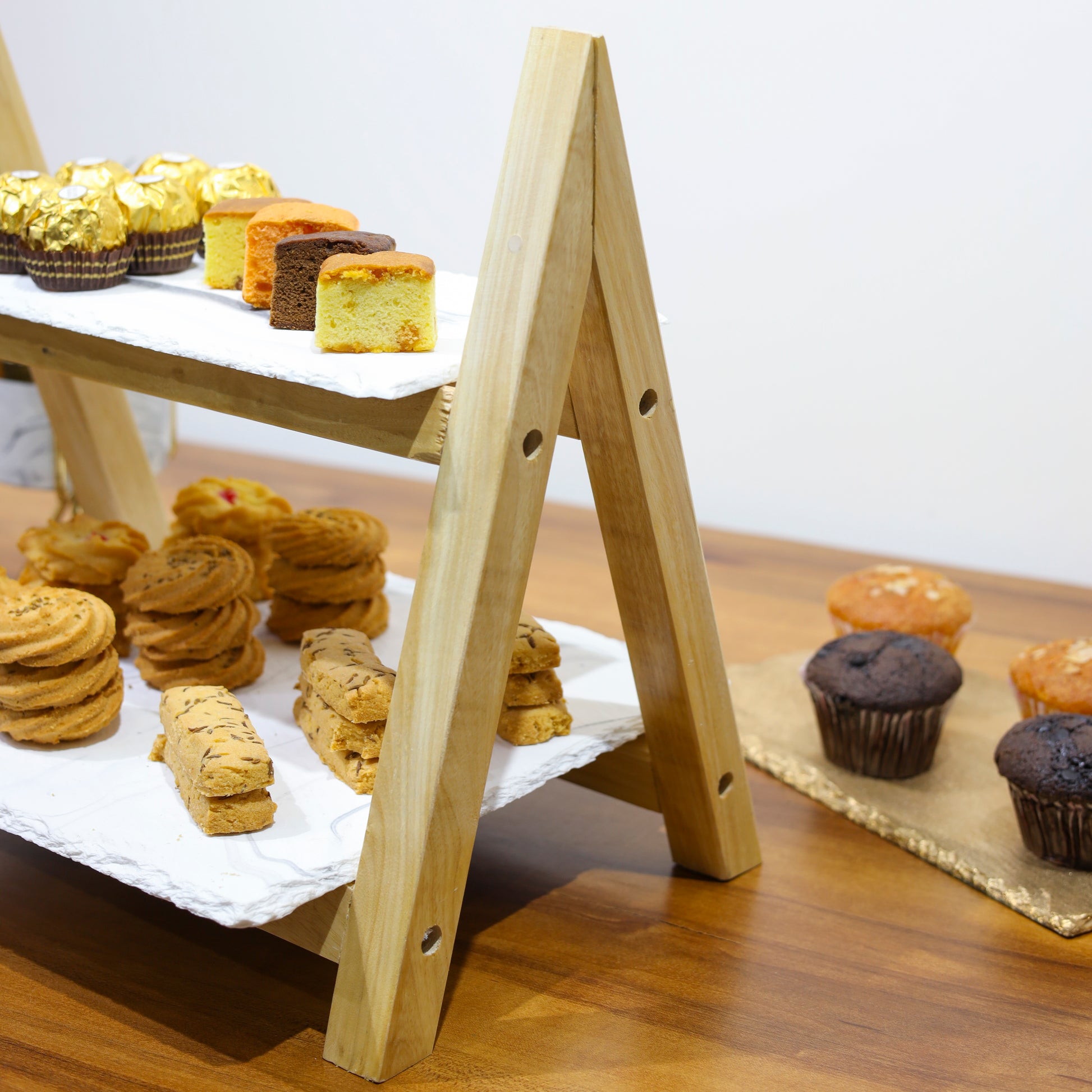 Tiramisu Two -Tier Server with Resin Slates tiramisuusa