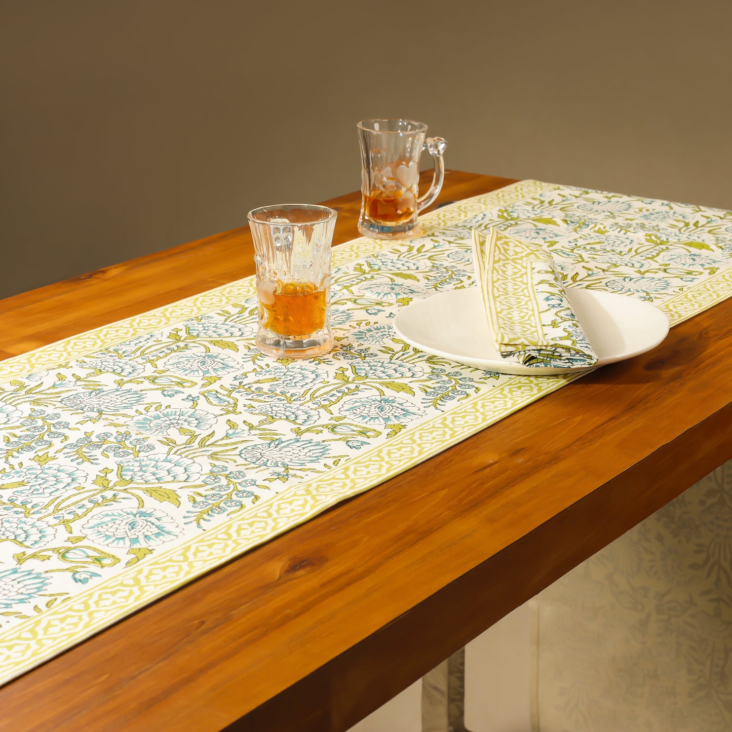 Fresh Foliage Block Print Cotton Table Runner tiramisuusa