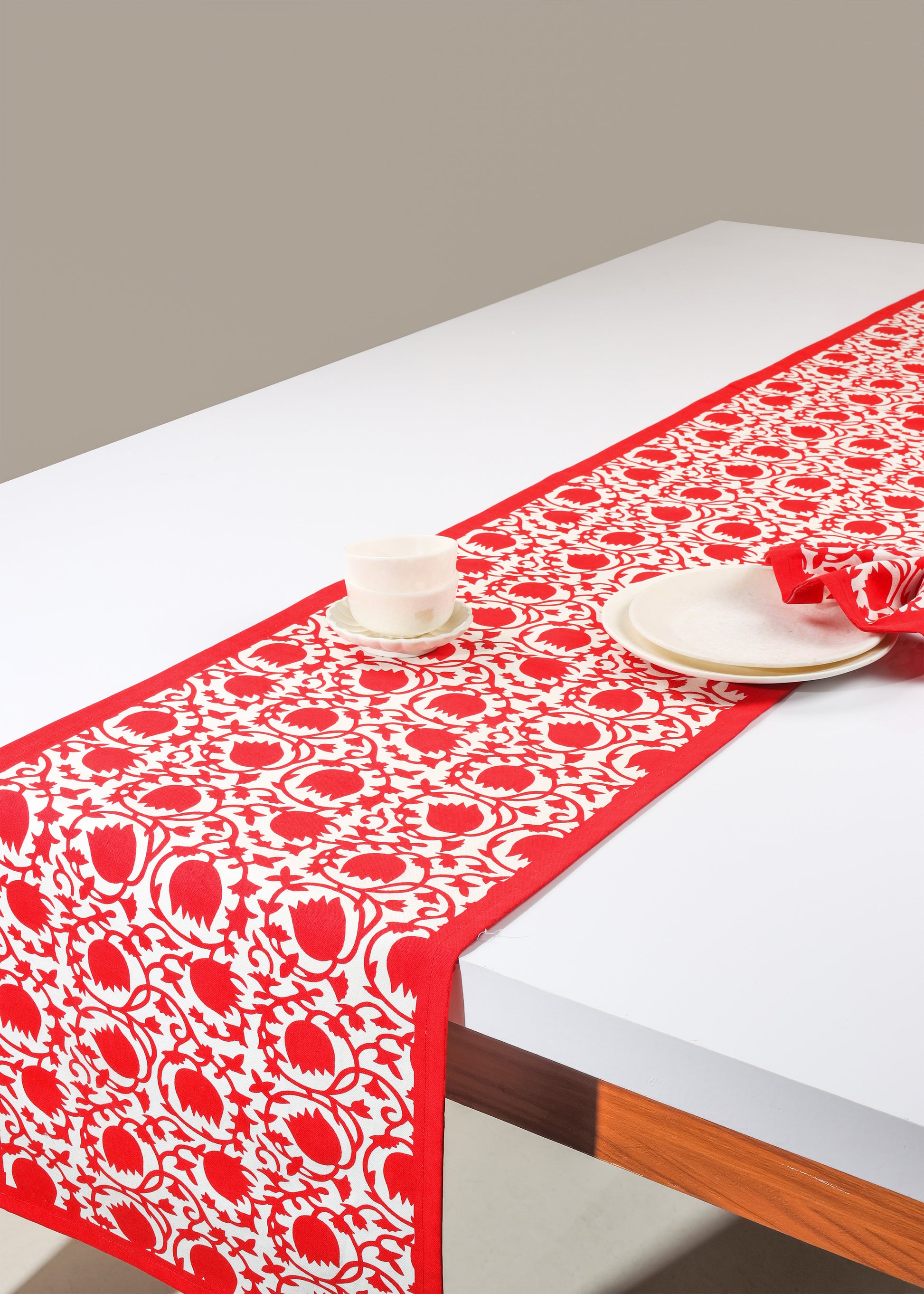 Crimson Bloom Block Print Cotton Table Runner tiramisuusa