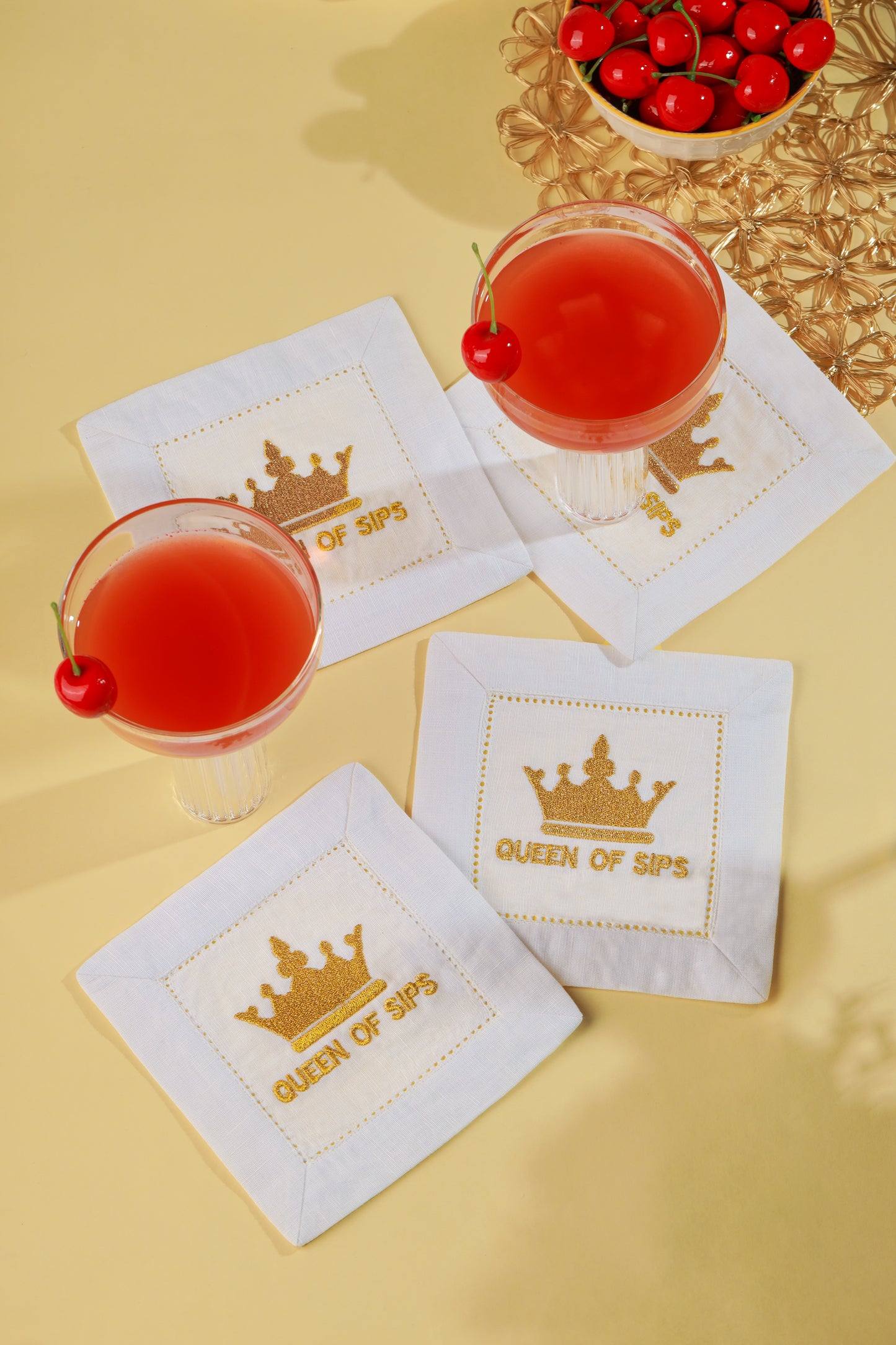 Queen of Sips Linen Cocktail Napkins – Set of 4