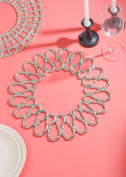 Silver Luxe Loop Charger Plate