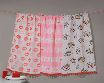 XOXO" Modern Romance Towel Set