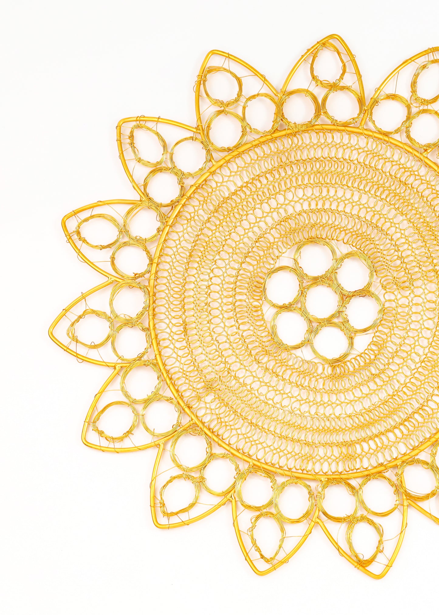 Gilded Radiance Metal Placemats