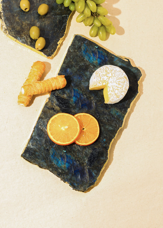 Labradorite Luminary Platter tiramisuusa