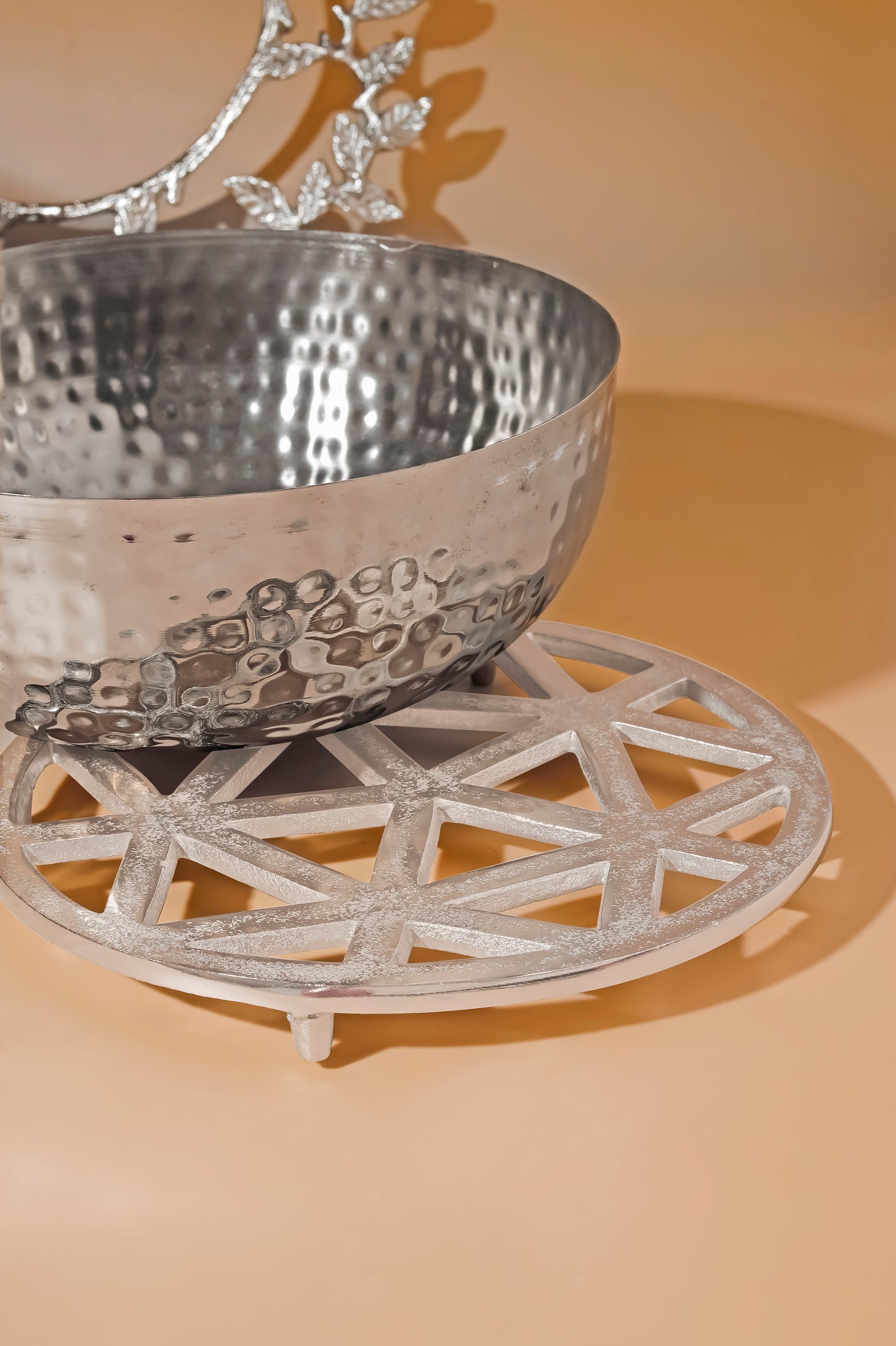 Modern Facet Handcrafted Aluminum Trivet – 8"