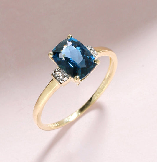 Tiramisu 1.62 Ct London Blue Topaz Solid 10k Yellow Gold Ring